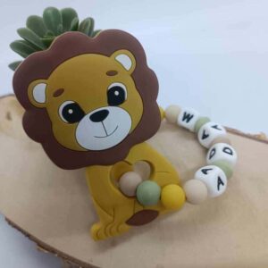 Anneau-dentition-presonnalises-lion-prenom-accessoires-bebe-artisanal-cadeau-naissance