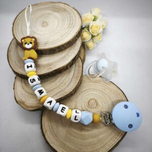 Attache-tetine LION personnalisees-attache-sucette en silicone accessoire-tetine-cadeau-naissance-creations-fait-mains-bebe-future-parent-Babybou-Crea