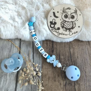 attache-tetine-koala- tons bleu - cadeau-naissance-future-parent-tetine-bebe-Accessoire-personnalise-–creation-artisanale-unique-Babybou-Crea-