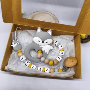 Coffret-naissance-personnalises-renard-attache-tetine-anneau-de-dentition-cadeau-future-parent-babyshower-accessoires-bebe-Babybou-Crea