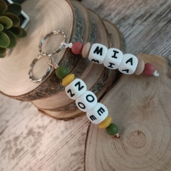 Porte-cles prenom personnalisé - tout silicone - cadeau artisanal -trousseau clef-assecoires sac - cartable -sac a langer -clés - creation unique - - Babybou-Crea .