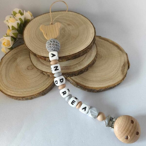 Babybou-Crea-cadeau-personnalises-accessoires-bebe-parents-attache-tetine-coffret-naissance-porte-cles