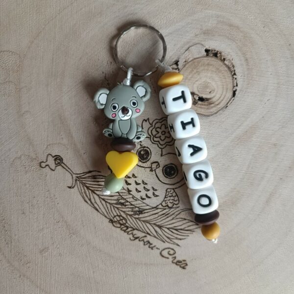 Babybou-crea-creations-artisanale-accessoires-personnalises-cadeau-original-porte-cles-porte-cles-personnalise-prenom-porte-cles-koala gris