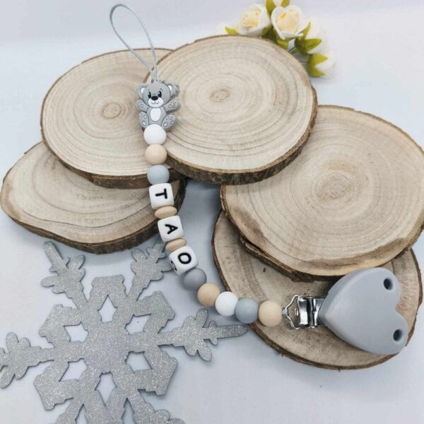 Attache-tetine-ours-personnalisees-attache-sucette-en-silicone-accessoire-tetine-cadeau-naissance-creations-fait-mains-bebe-future-parent-Babybou-Crea