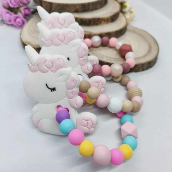 Anneau-dentition-presonnalises-licorne-prenom-accessoires-bebe-artisanal-cadeau-naissance