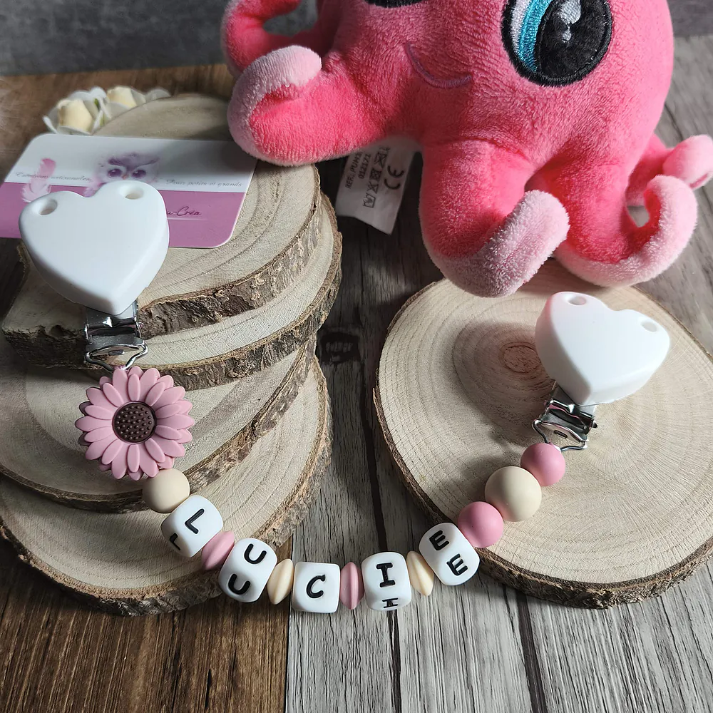 attache-doudou-accroche-doudou-flower-fleur-personnalise-vieux-rose-beige-accessoires-bebe-creation-personnalises-artisanal-cadeau-naissance-babybou-crea.