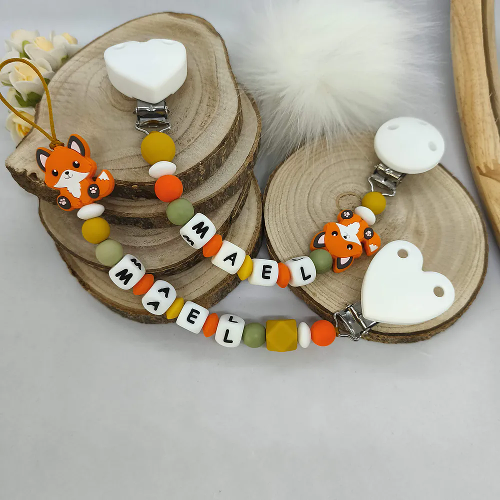 Attache-tetine-attache-doudou-renard-cadeau-future-parent-babyshower-accessoires-bebe-Babybou-Crea