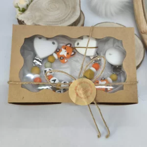 Coffret-naissance-personnalises-renard-attache-tetine-attache-doudou-cadeau-future-parent-babyshower-accessoires-bebe-Babybou-Crea