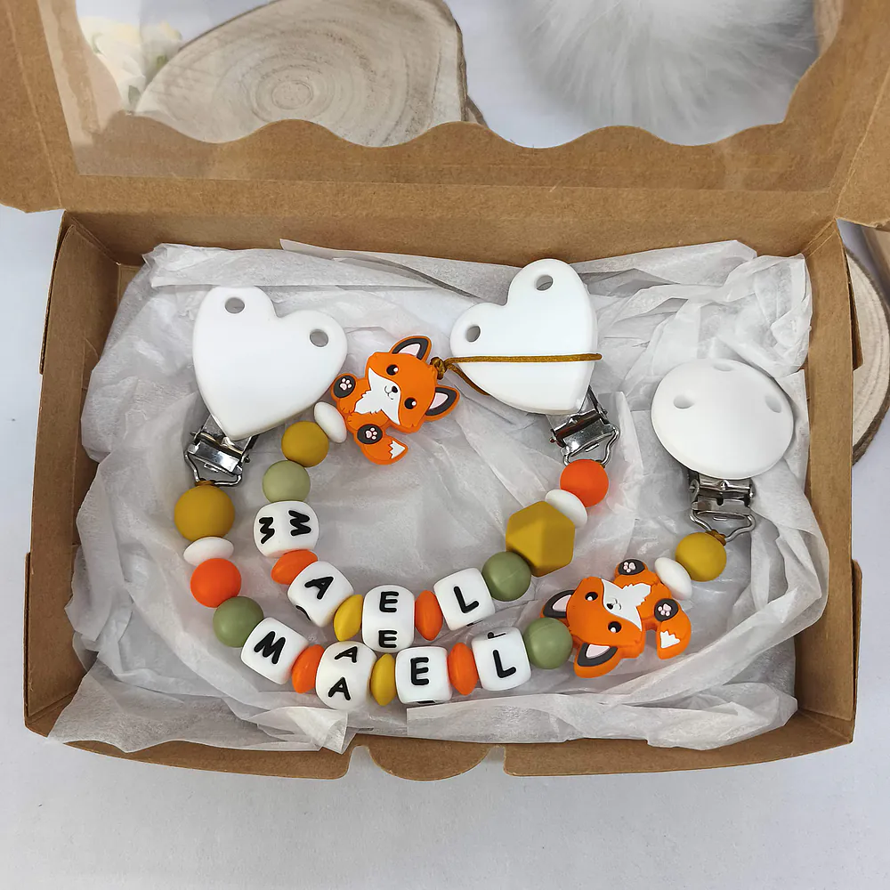 Coffret-naissance-personnalises-renard-attache-tetine-attache-doudou-cadeau-future-parent-babyshower-accessoires-bebe-Babybou-Crea-4