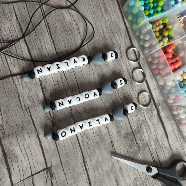 Porte-clés j'aime (coeur) silicone personnalisé – Image 3