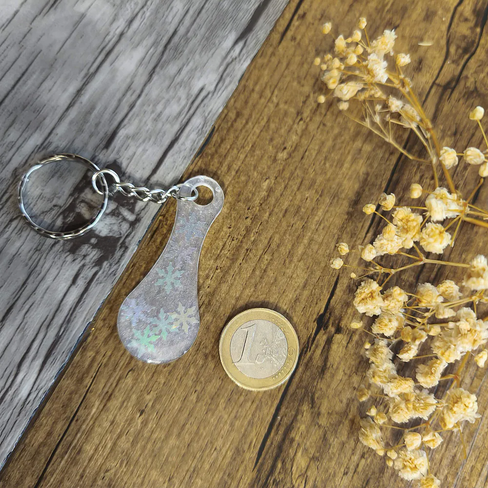 jeton-caddie-resine-epoxy-porte-cles-artisanal-fait-main-accessoire-pratique-artisanale-idee-cadeau-originale-babybou-crea-19