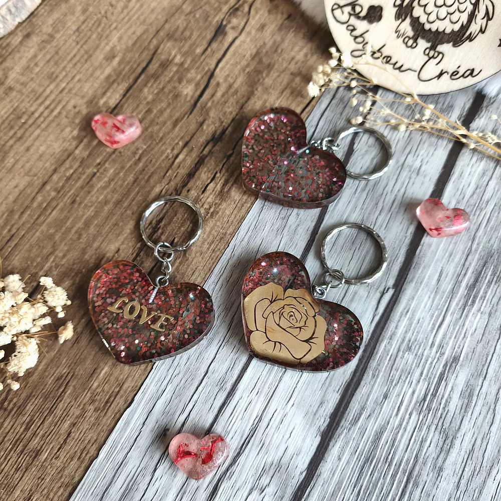 Porte-clé coeur rouge pailletées - amour- love-uni-Accessoire-personnalise-Saint-Valentin-en-resine-epoxy-creation-artisanale-unique-Babybou-Crea